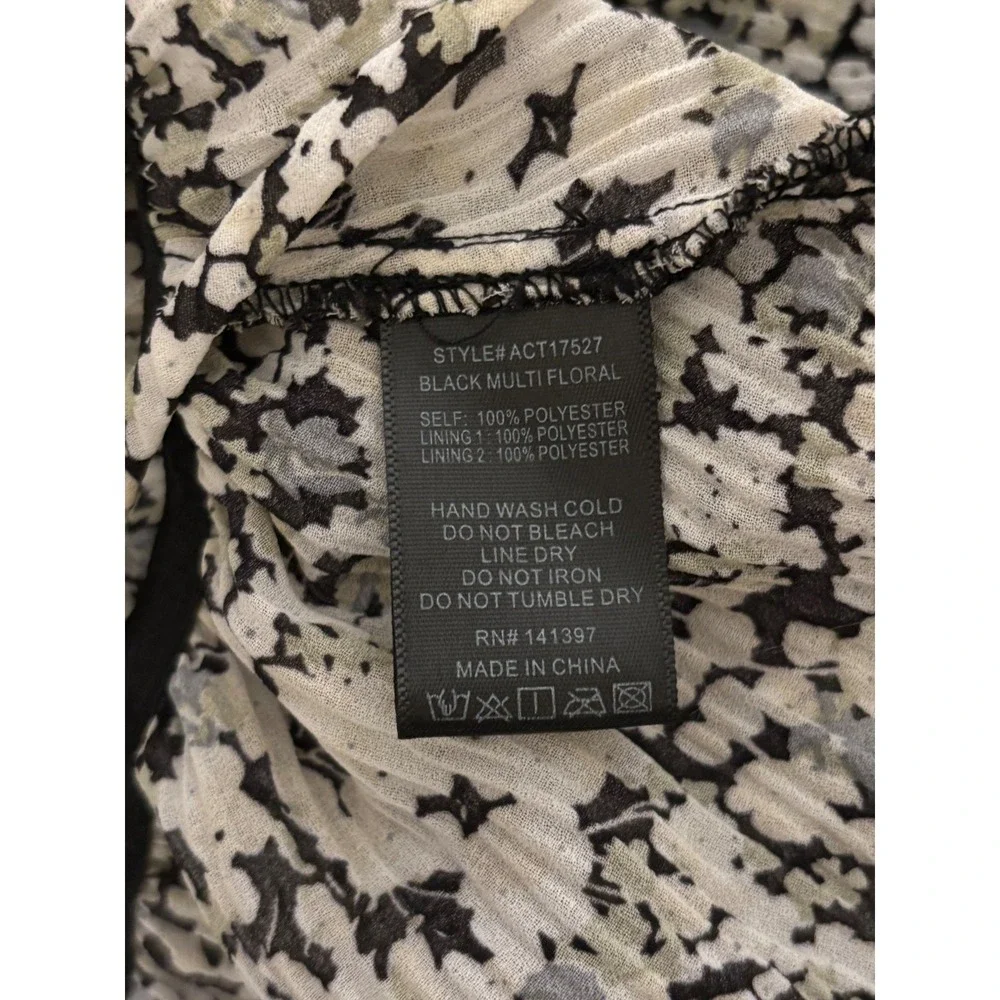 ASTR The Label Alexis Top XS Black Floral Puff Sleeve Peplum